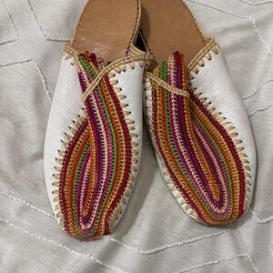 Colorful Women's Slippers with Multicolor Accents